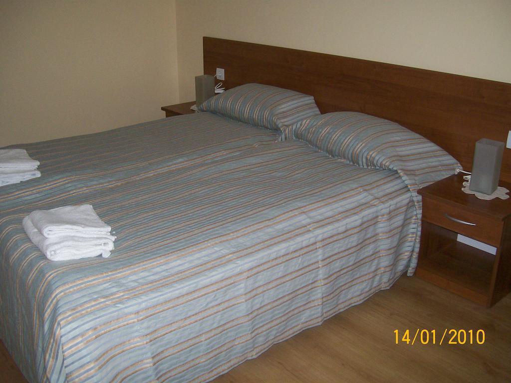 Hera Guest House 奇夫利克 客房 照片