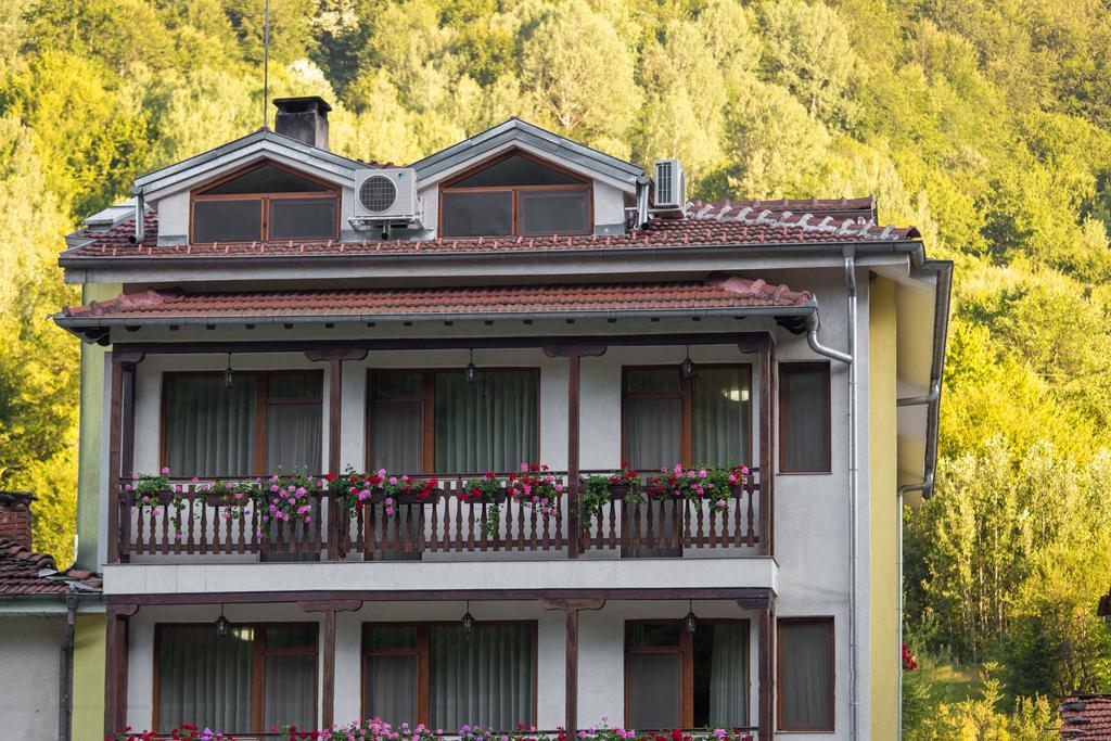 Hera Guest House 奇夫利克 外观 照片