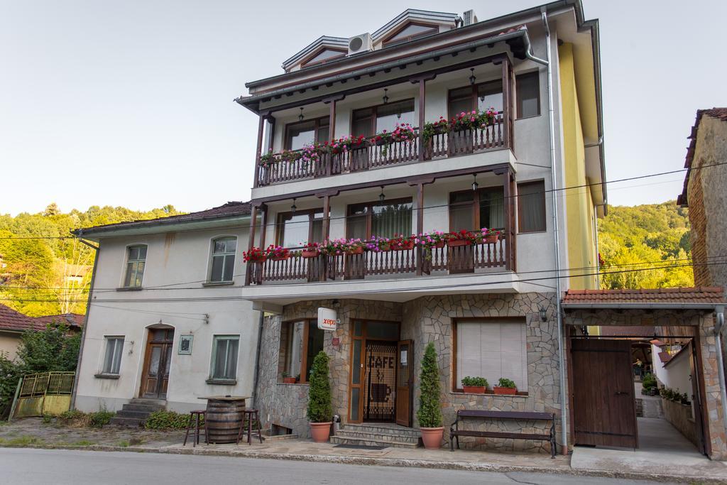 Hera Guest House 奇夫利克 外观 照片