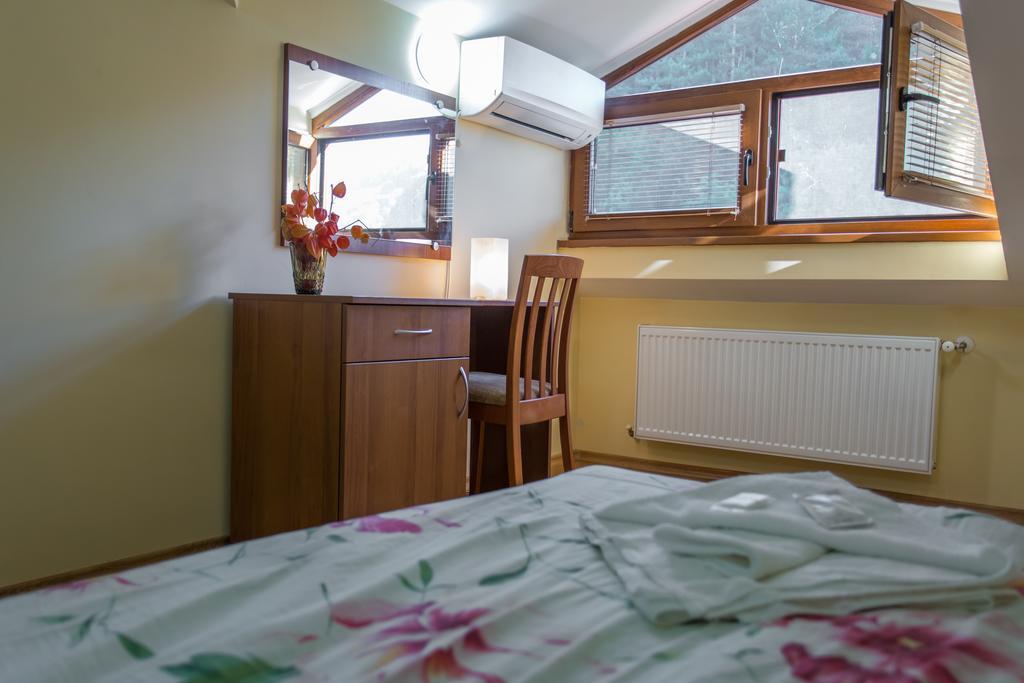 Hera Guest House 奇夫利克 外观 照片