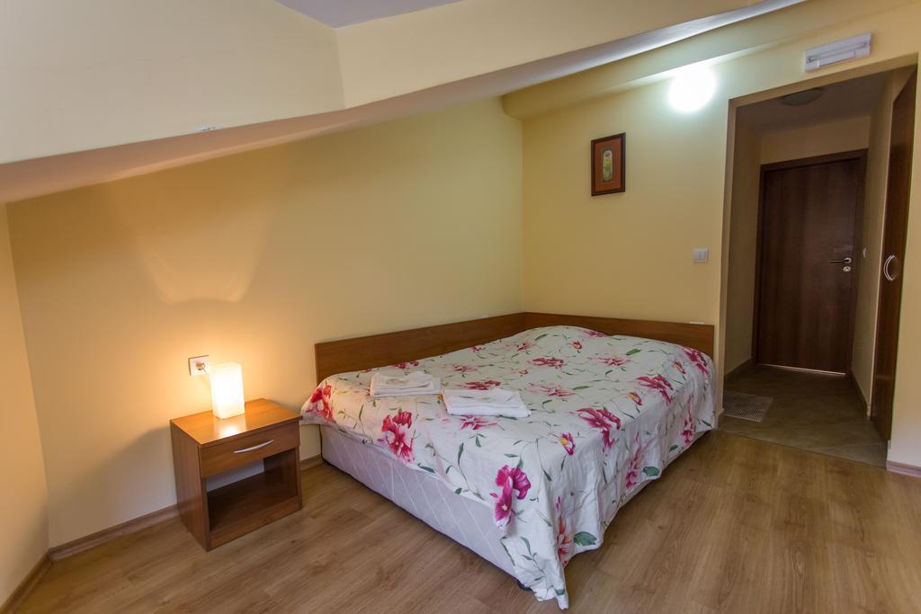 Hera Guest House 奇夫利克 外观 照片