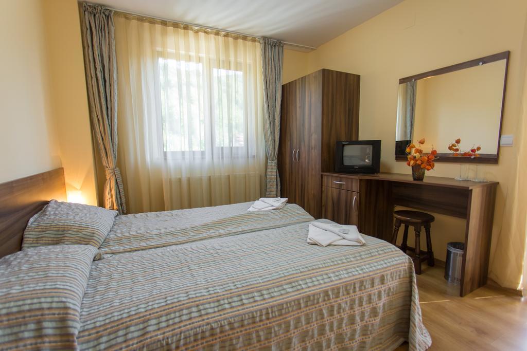 Hera Guest House 奇夫利克 外观 照片