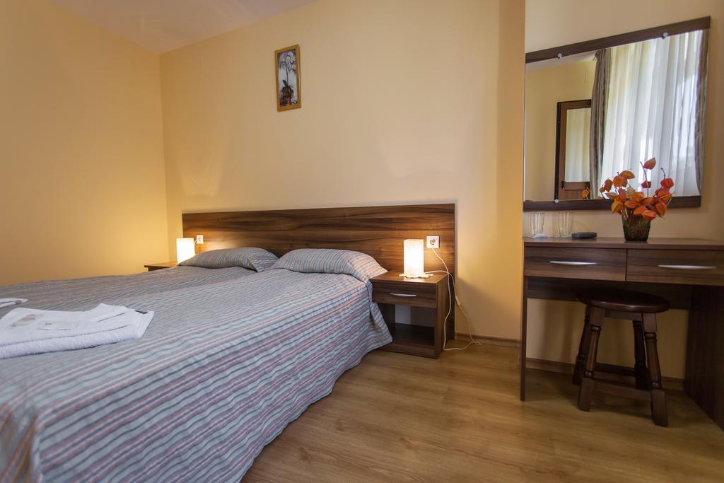 Hera Guest House 奇夫利克 外观 照片