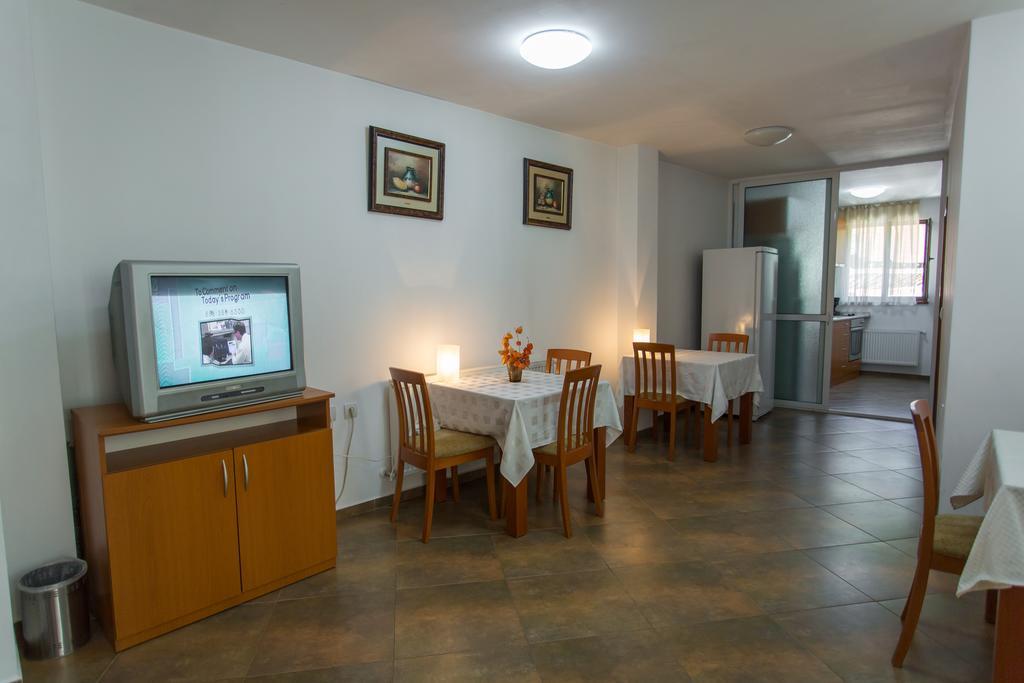Hera Guest House 奇夫利克 外观 照片