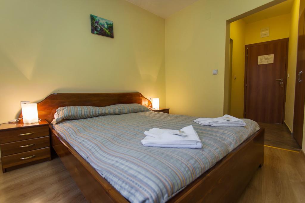 Hera Guest House 奇夫利克 外观 照片